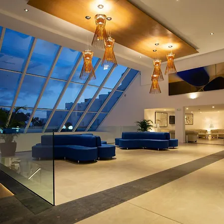 Hipotels La Geria فندق 4*