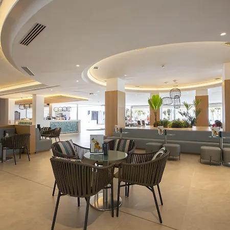 拉赫里亚时尚酒店 4* 卡门港