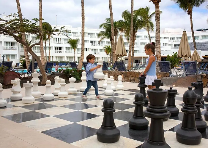 Hotel Hipotels La Geria 4*